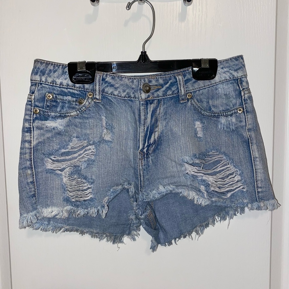Blue Spice jean shorts!